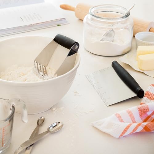 Chef Pomodoro Stainless Steel Bench Scraper, Pizza Dough Cutter, 6 inch - Image 6